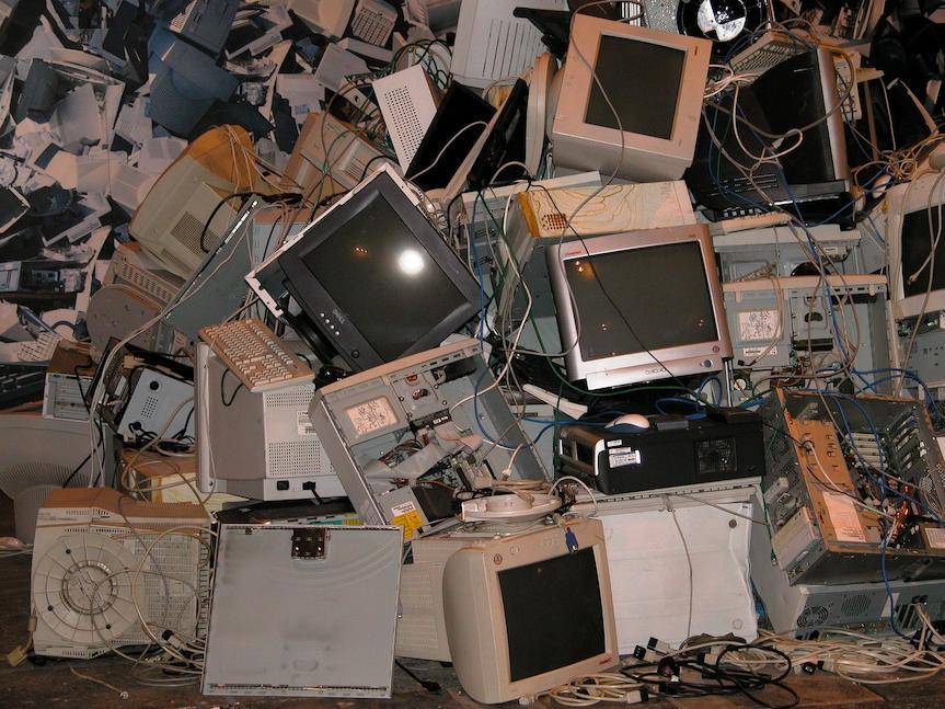 Oddaj elektrośmieci za drzewka