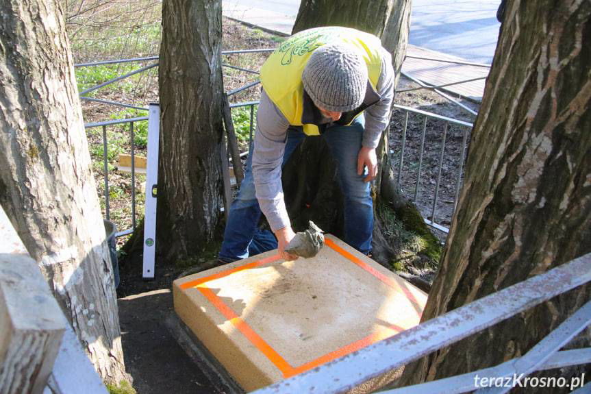 Figura "Chrystusa bez ręki" powróciła do Dębiny