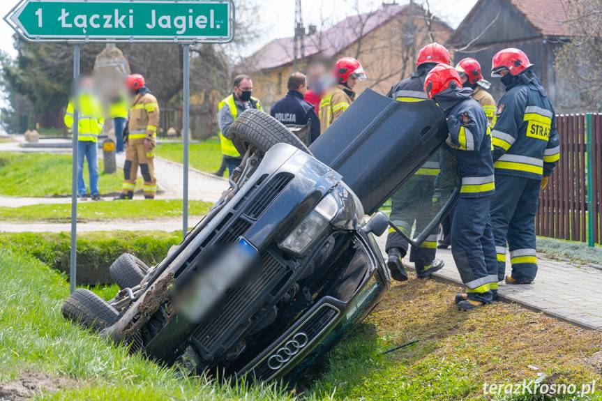Zderzenie samochodu dostawczego z osobowym w Wojaszówce