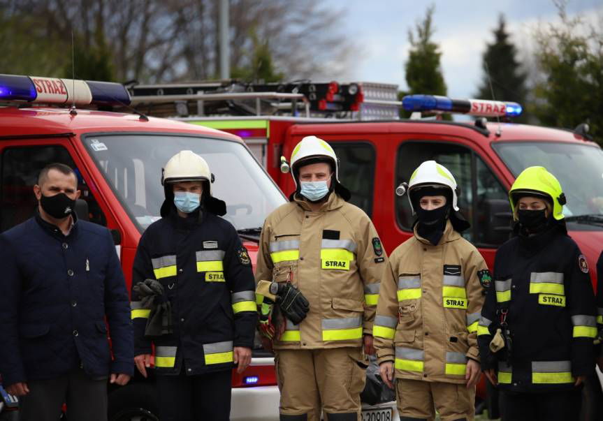 Jedlicze. Oddali hołd zamordowanemu policjantowi z Raciborza