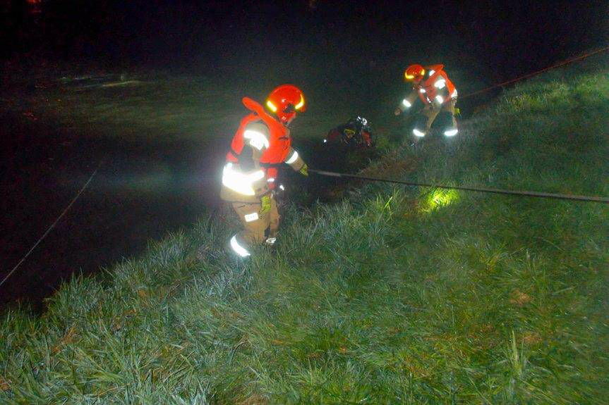 REGION. Opel z pięcioma osobami stoczył się do Sanu