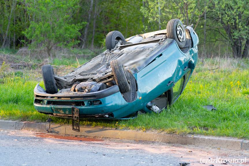 Dachowanie seata na Lotników w Krośnie