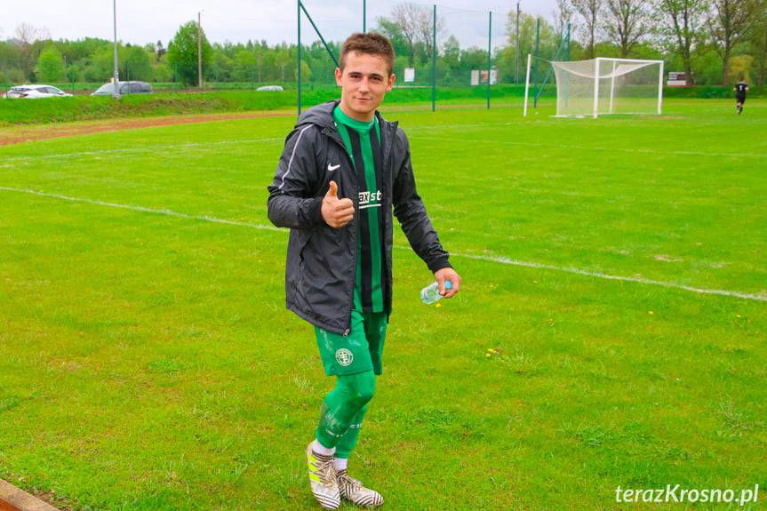 Pewna wygrana Odrzykonia i hat trick Mateusza Urbanka