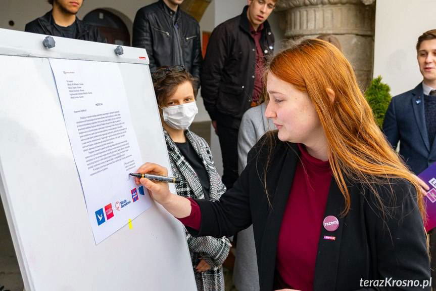 Młodzież w Krośnie jednoczy się "technicznie". Ponad podziałami partyjnymi