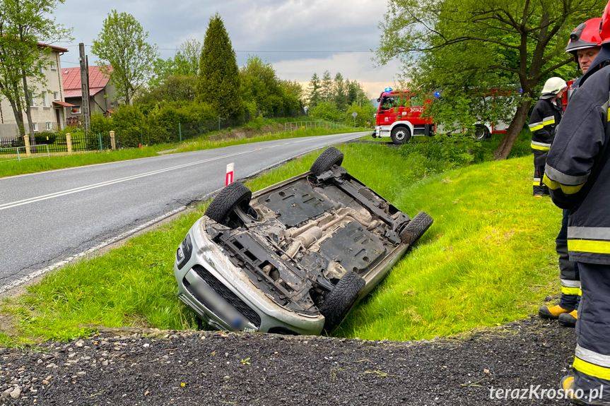 Dachowanie citroena w Wojaszówce