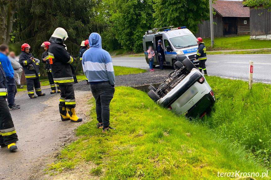 Dachowanie citroena w Wojaszówce