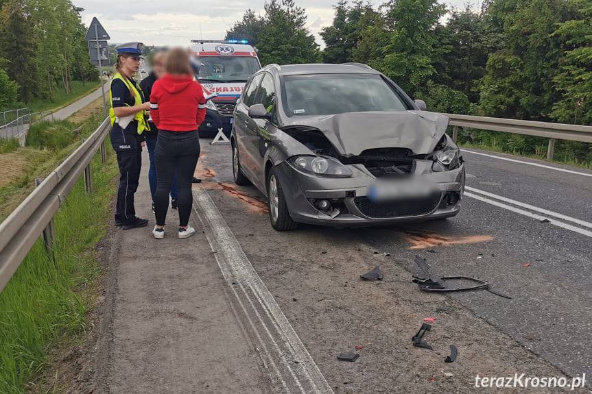 Zderzenie dwóch samochodów w Łężanach