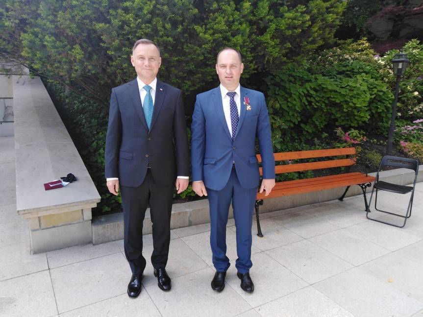 Wójt Wojaszówki uhonorowany Złotym Krzyżem Zasługi przez Prezydenta RP