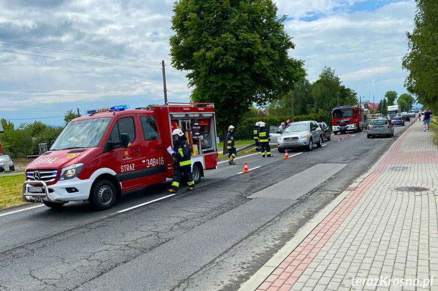 Zderzenie dwóch samochodów w Łężanach