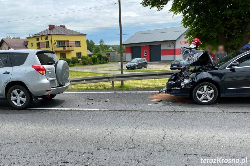 Zderzenie dwóch samochodów w Łężanach