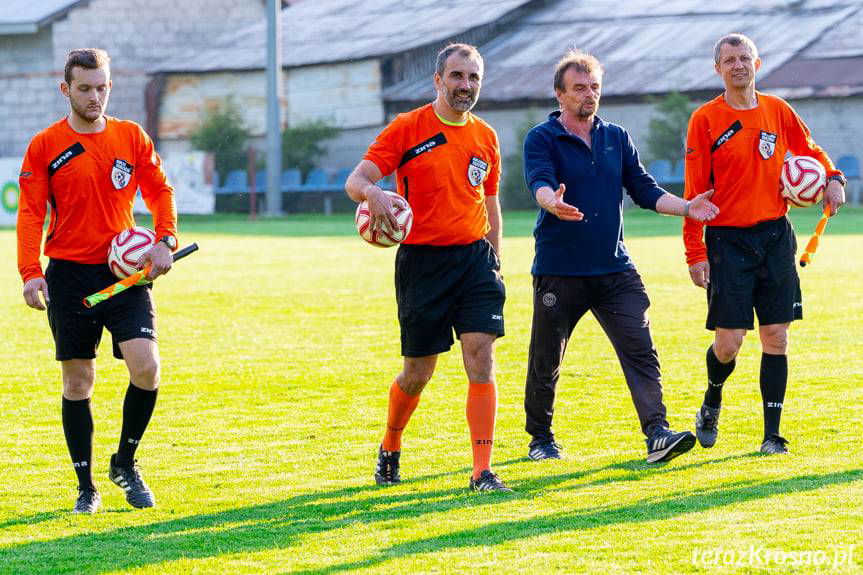 Podział punktów w Posadzie Górnej. Trzy czerwone kartki