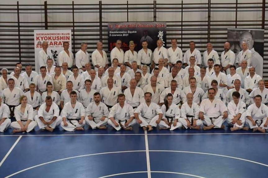 Złoto i srebro na Akademickich Mistrzostwach Polski dla zawodników KKK Karate