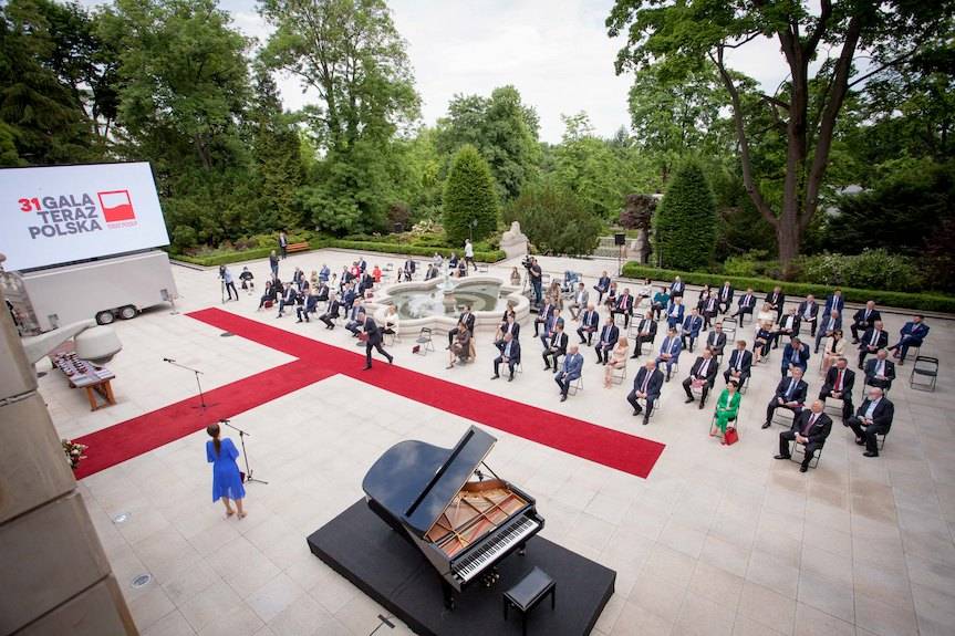 Cellfast z godłem "Teraz Polska"