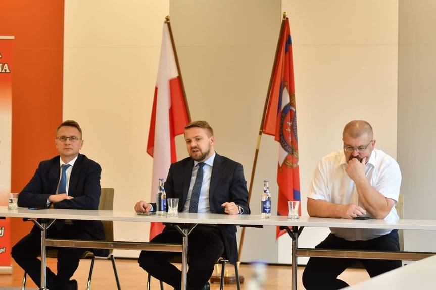 Iwonicz. Z wiceministrem klimatu o odpadach