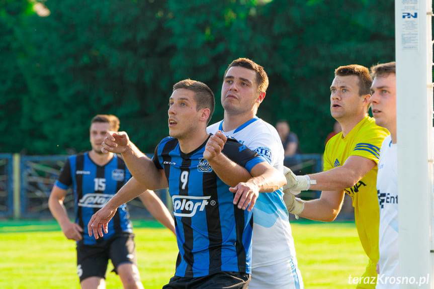 Nafta pokonała Kotwicę. Zwycięska bramka Łukasza Cichonia