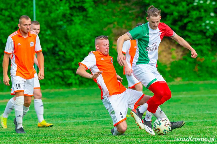 Orzeł pokazał pazura, wbił 4 bramki Cosmosowi