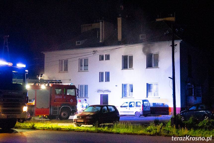 Nocny pożar w budynku wielorodzinnym w Równem