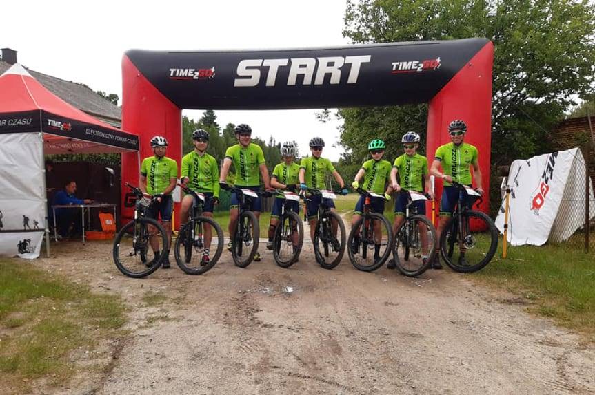 Udane starty kolarzy GOSiR Jedlicze Team