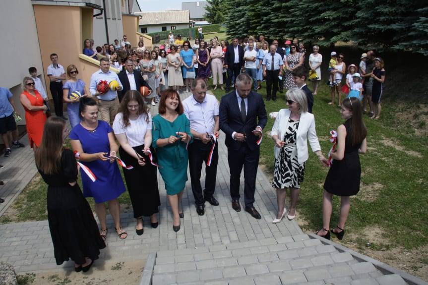 Boisko sportowe w Głojscach otwarte