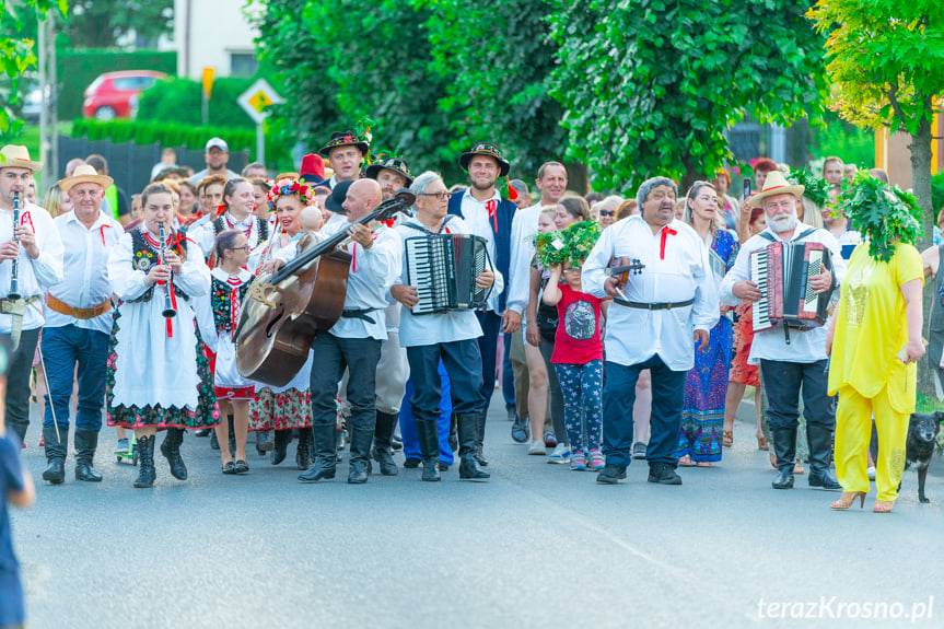 Udane Sobótki w Dukli, wianki popłynęły z nurtem Jasiołki