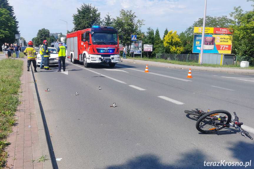 Potrącenie 12-latka na Lwowskiej w Krośnie, lądował śmigłowiec LPR