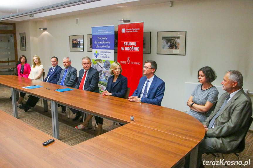 KPU i Krośnieński Holding Komunalny podpisały porozumienie