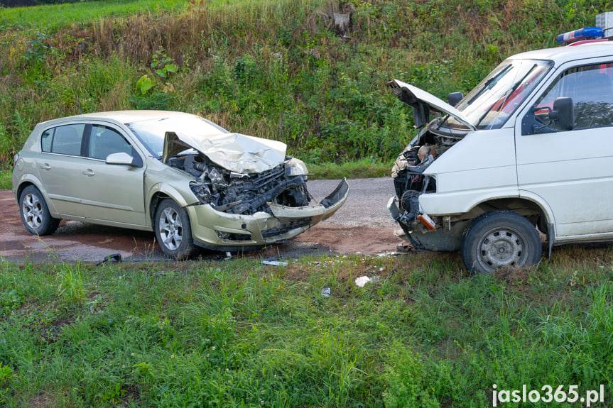 REGION. Czołowe zderzenie w Łajscach