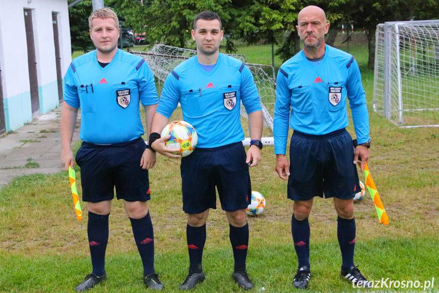 Emocje i 4 bramki w derbach gminy Iwonicz-Zdrój