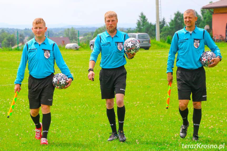 Sześć bramek i czerwona kartka w Iskrzyni
