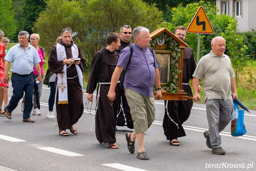 Przeszli w procesji z relikwiami św. Jana z Dukli