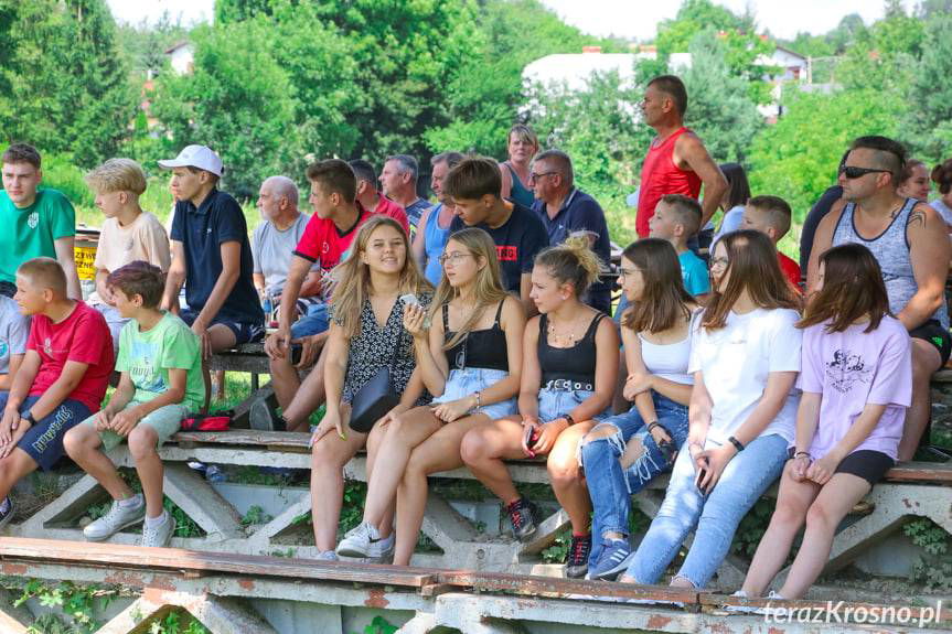 Zorza Łęki Dukielskie z pucharem burmistrza Dukli