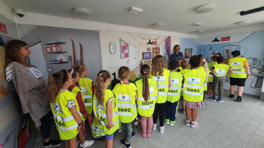 Krosnoludki odwiedziły ścieżkę edukacyjną przy PSZOK w Krośnie