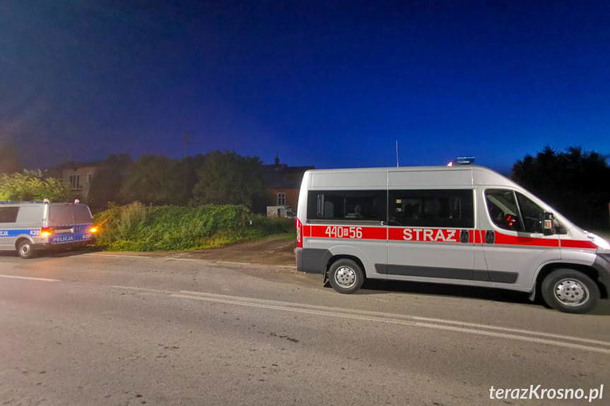 Dramatyczne sceny w Korczynie. Mężczyzna spadł z dachu