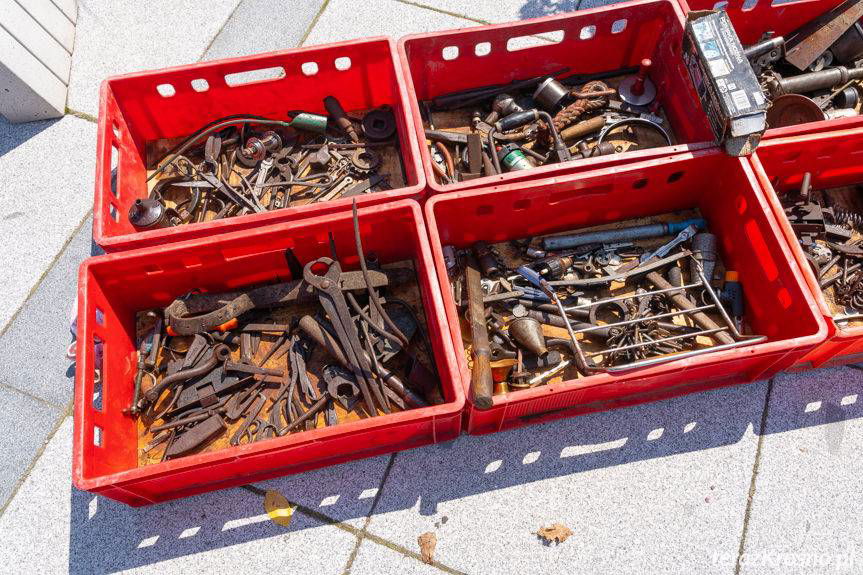 Jarmark staroci przed Etnocentrum Ziemi Krośnieńskiej