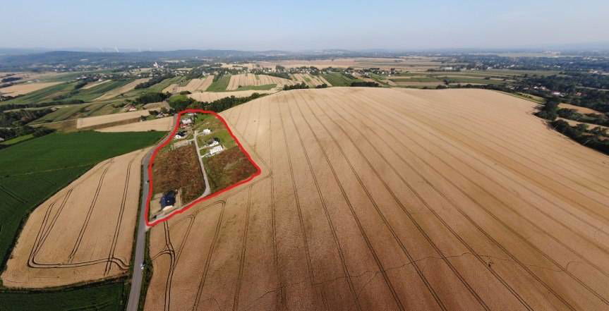 Protest przeciwko budowie dużych farm fotowoltaicznych w gminie Miejsce Piastowe