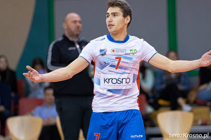 KROSNO GLASS wspiera siatkarki i siatkarzy Karpat