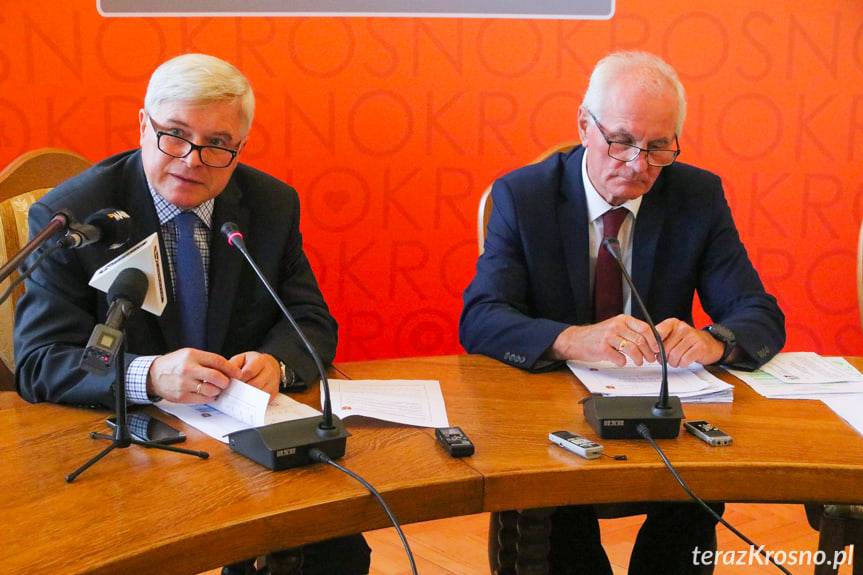 Przygotowania do nowego roku szkolnego w Krośnie. Są nowi dyrektorzy