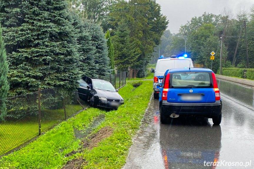 Iwonicz. Pijany wjechał w ogrodzenie