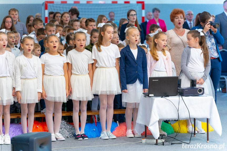 W Zalesiu otwarto nową salę gimnastyczną