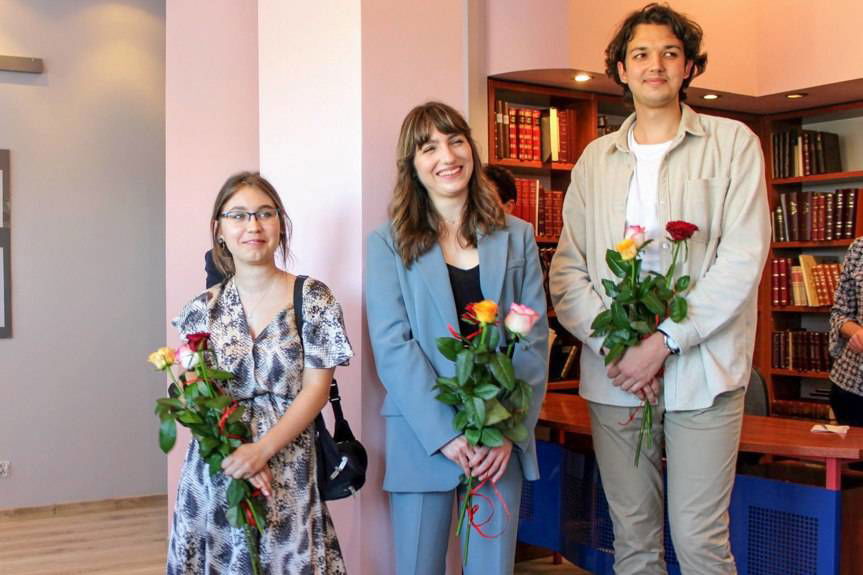 nasTroje w Krośnieńskiej Bibliotece Publicznej