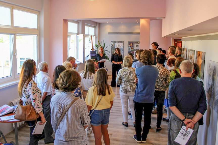 nasTroje w Krośnieńskiej Bibliotece Publicznej