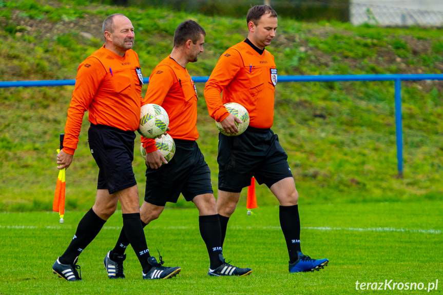 Tempo Nienaszów - Karpaty Krosno 0:5 
