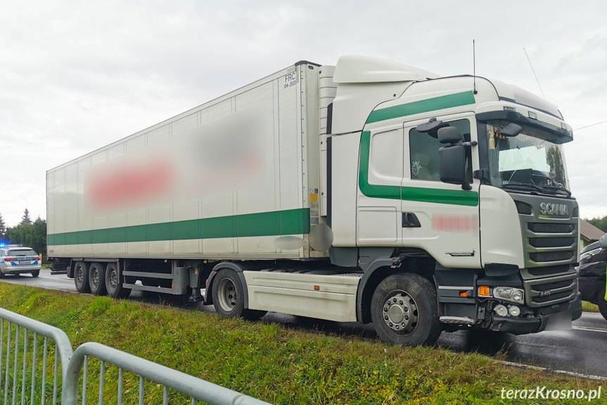 Zderzenie w Bajdach, ford po zderzeniu wbił się w rów