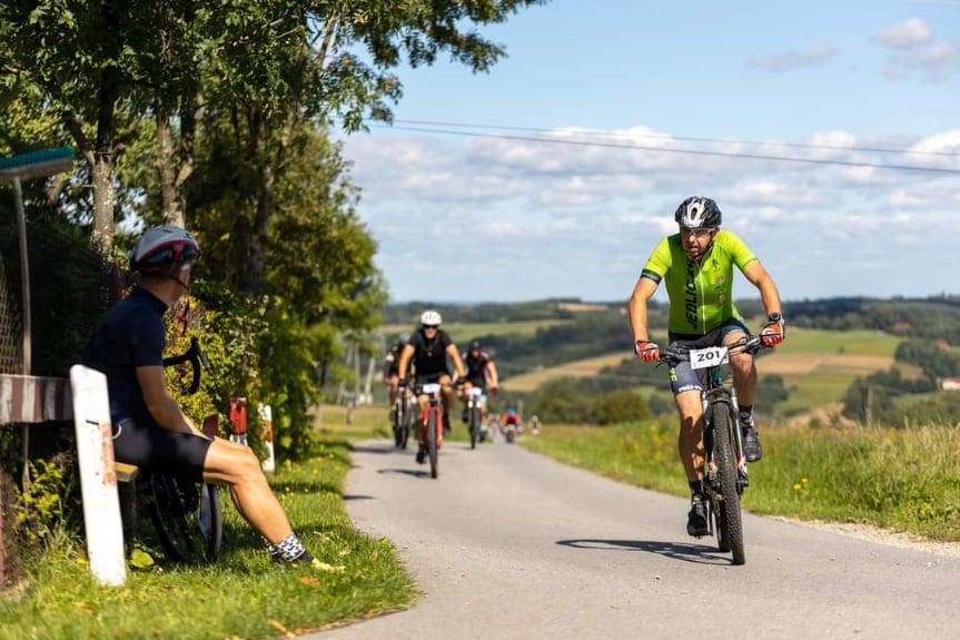 Udany udział kolarzy GOSIR Jedlicze w maratonie Dakar Toyota MTB