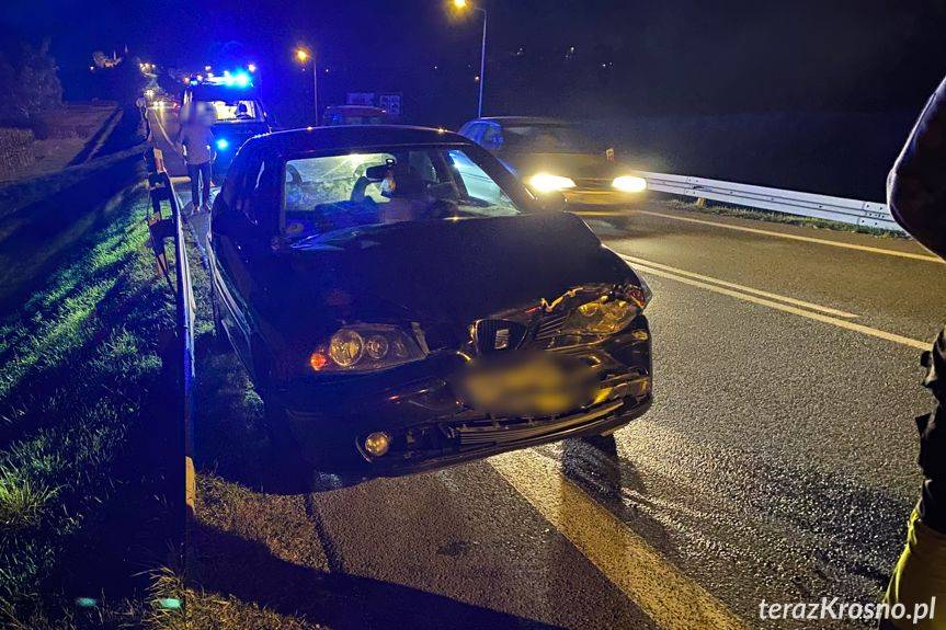 Wieczorna kolizja w Rogach na DK19
