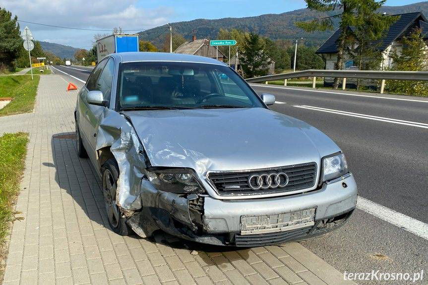 Zderzenie audi i opla w Trzcianie
