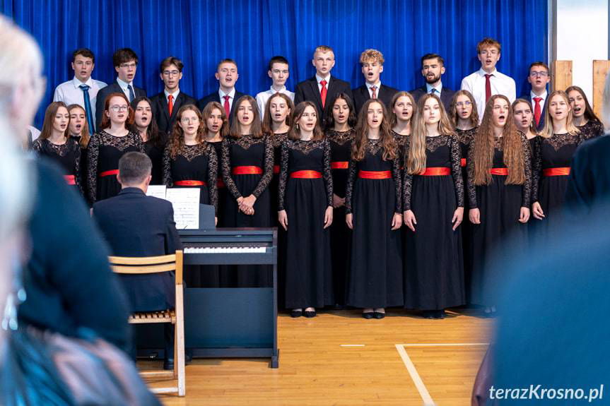 Stypendia od Stowarzyszenia Absolwentów I LO w Krośnie i wyjątkowa publikacja