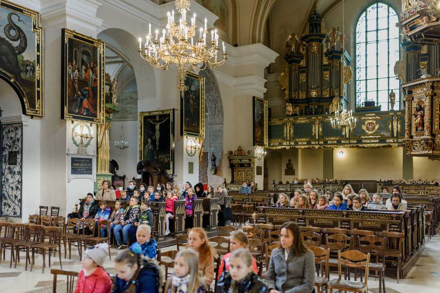 Jubileusz 45-lecia Szkoły Podstawowej nr 10 w Krośnie