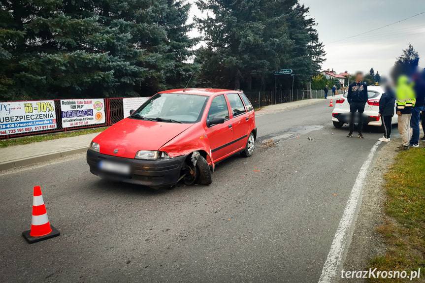 Kolizja samochodów w Zręcinie