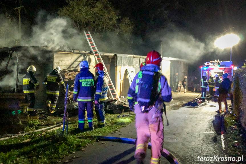 Pożar budynku gospodarczego w Szklarach